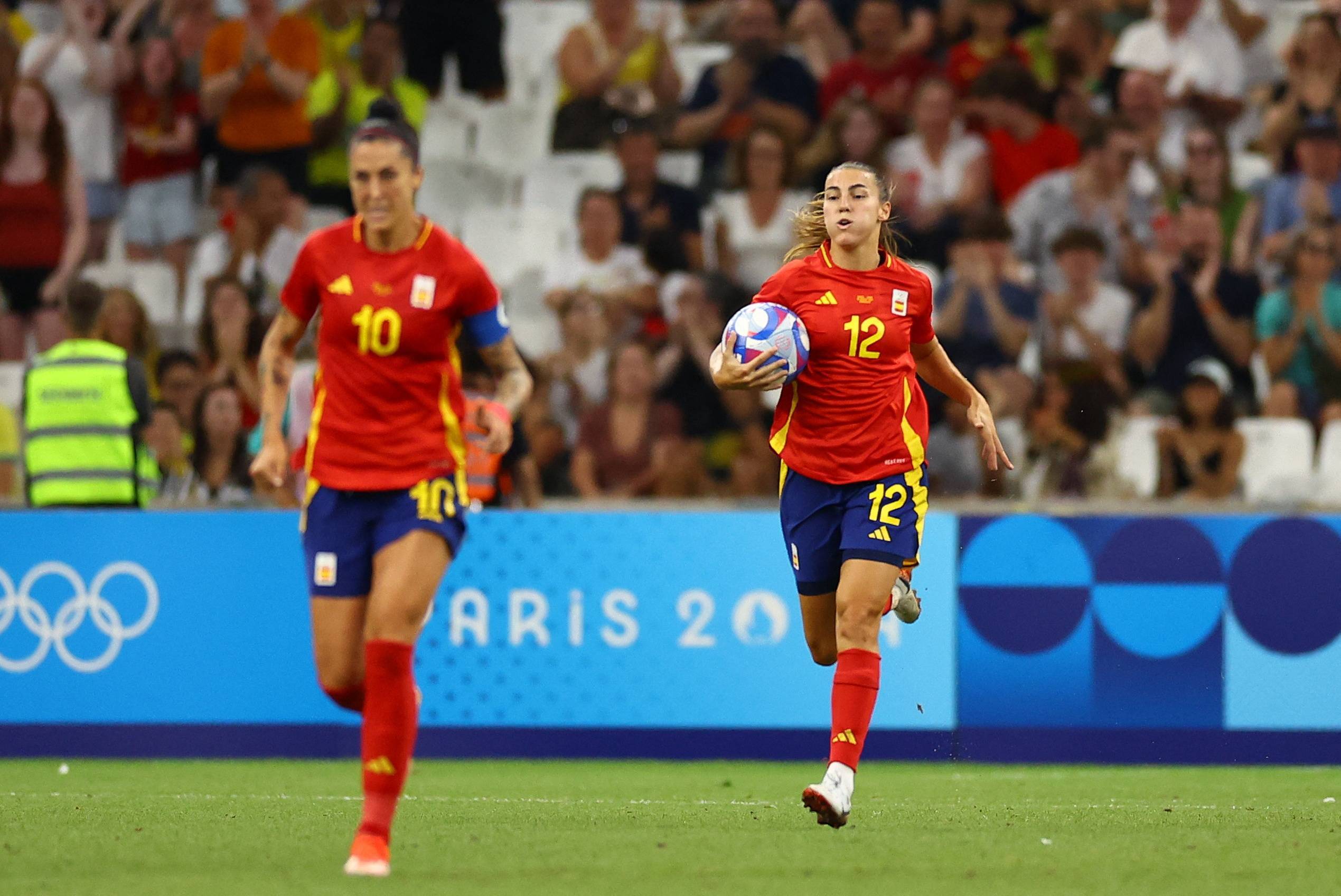 葡萄牙女足获得比利时队大胜,掌声雷动 葡萄牙女足获得比利时队大胜,掌声雷动