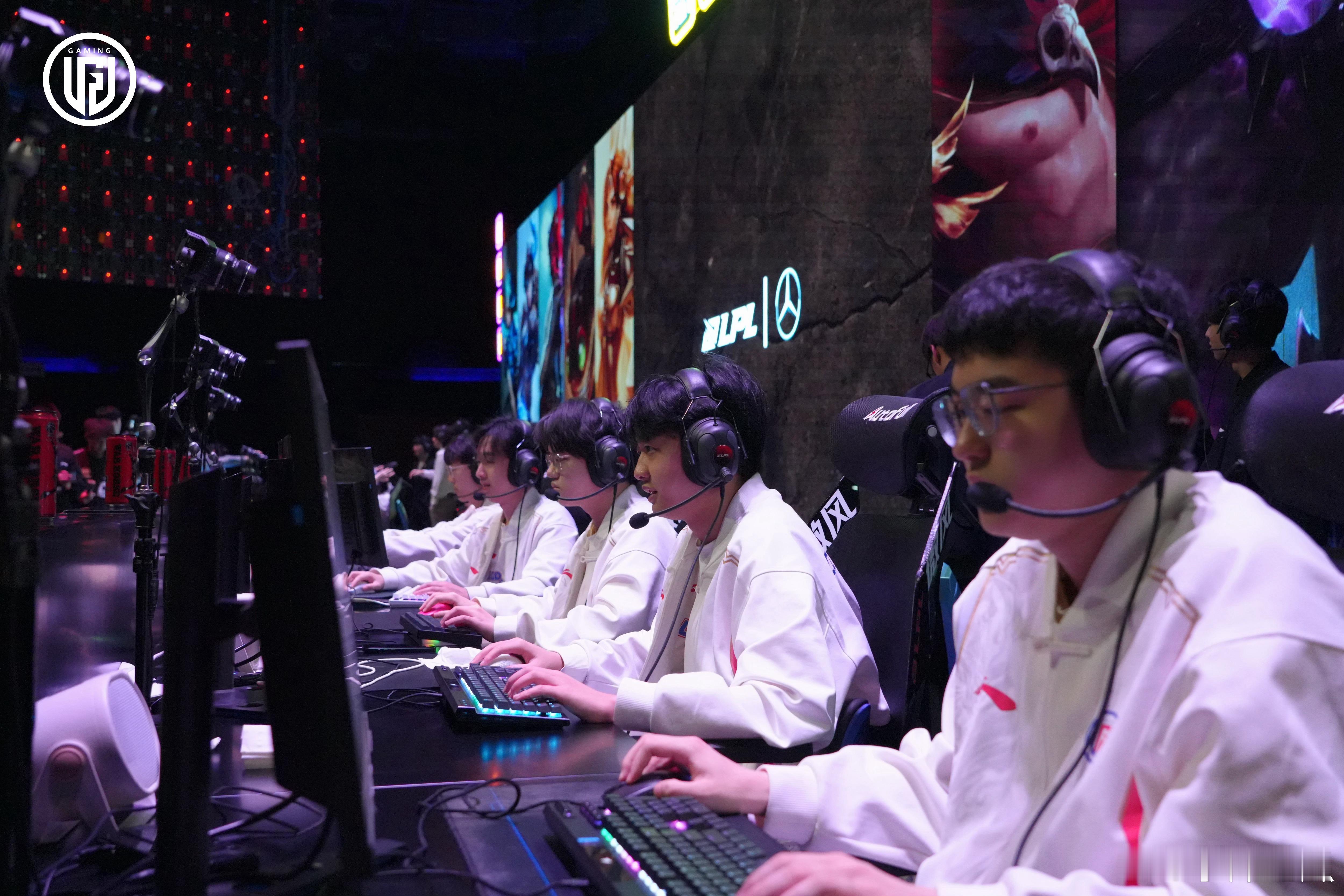 TL碾压RNG,Knight开启传奇时刻宿命之战小组赛,成为赛场最大亮点的简单介绍 TL碾压RNG,Knight开启传奇时刻宿命之战小组赛,成为赛场最大亮点的简单介绍