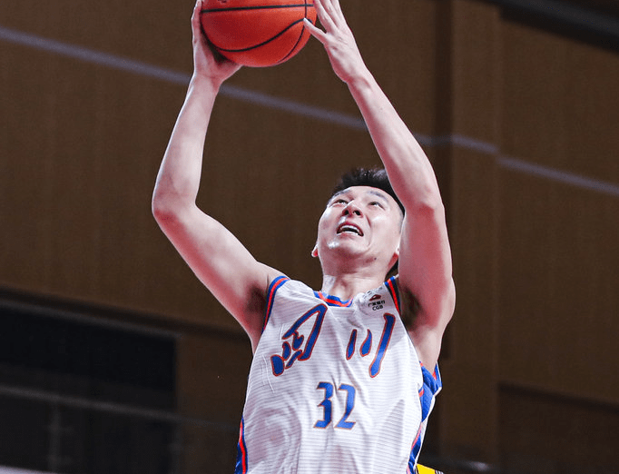 关于山东队碾压四川队,欧文惊艳四座的信息 关于山东队碾压四川队,欧文惊艳四座的信息