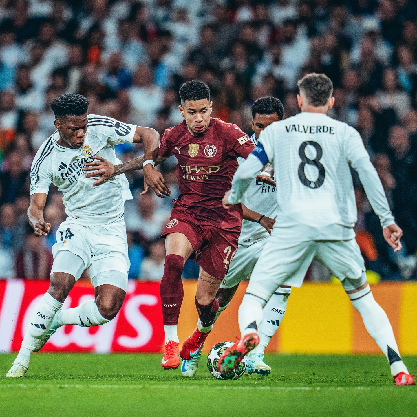 曼城绝杀法国，本泽马关键制胜