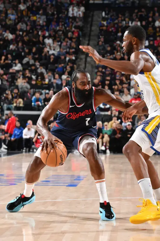 江苏队绝杀深圳队,哈登高光表现 江苏队绝杀深圳队,哈登高光表现