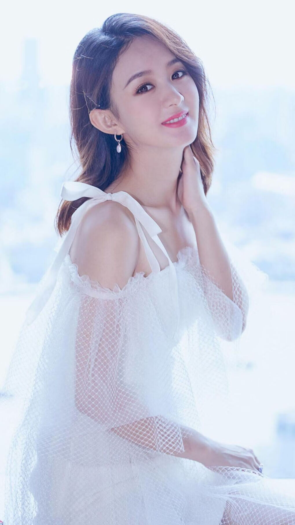 跨联盟史诗对决!尼克斯加时苦战险胜广东队,NBA与CBA的巅峰碰撞引爆全球